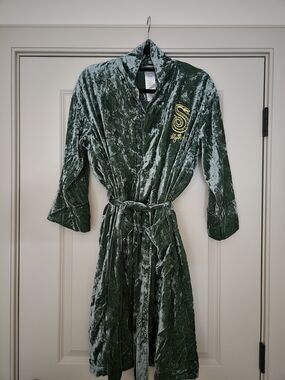 Pottery Barn Harry Potter Teen/Youth Emerald Green & Gold Velvet Slytherin Robe